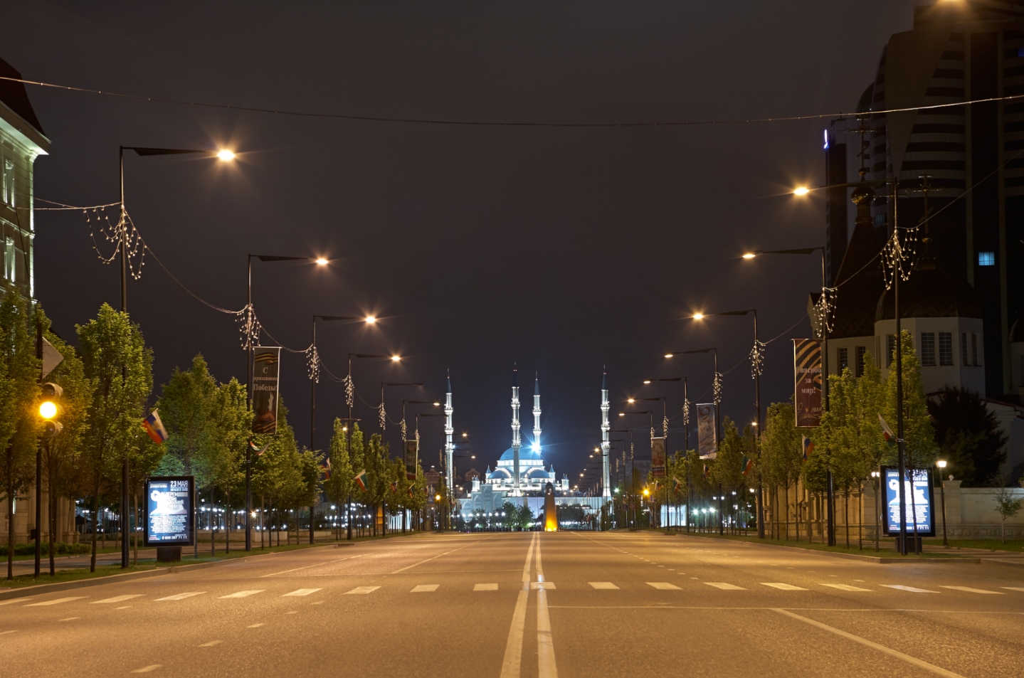 Фото вечерний грозный